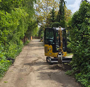 Usługi minikoparką Wielkopolska – wykopy i prace ziemne w trudno dostępnym terenie